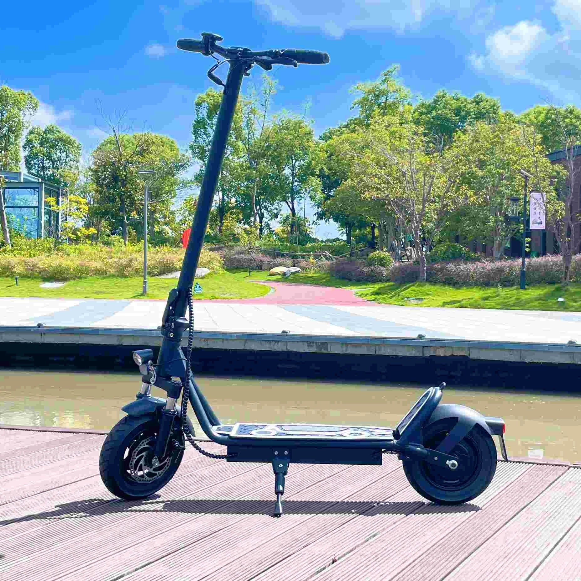 DriveTron DT01 Electric Scooter | 756W Peak Power | 25-Mile Range | 10" Tubeless Tires